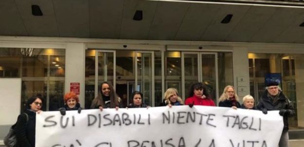 Disabili: sui tagli la Regione prende tempo